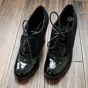 Bandolino Women's Black Lace Up Boots